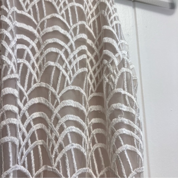 HOLD Stone Cold Fox Logan Crochet White Cream Lace Maxi Dress Bridal Sz 1 - Picture 8 of 11